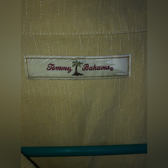 Tommy Bahama Button Down - Picture 3 of 4